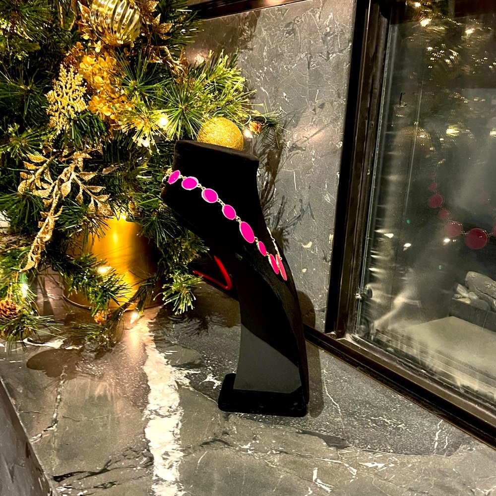 Pink Necklace - Picture 2 of 4
